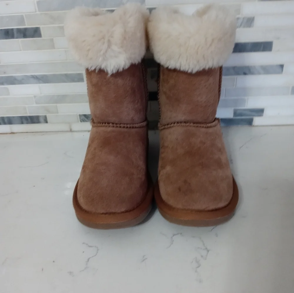 Lamo Elise Shearling Beige Suede Upper Faux fur Lining Toddler Boots 1Y